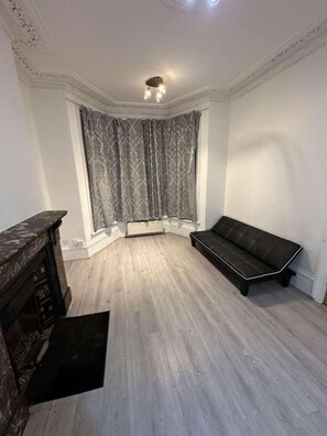Deluxe Double Studio | View from room - Oyo Northbrook Apartments (Ilford)
