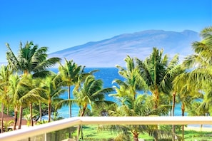 View from room - Honua Kai 2 Free Cars KBM Resorts Mountain and Ocean Views 2 Units, 5 Bedrooms HK Ml-3553 (Kaanapali)