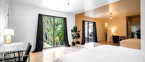 8 bedrooms, iron/ironing board, free WiFi, bed sheets