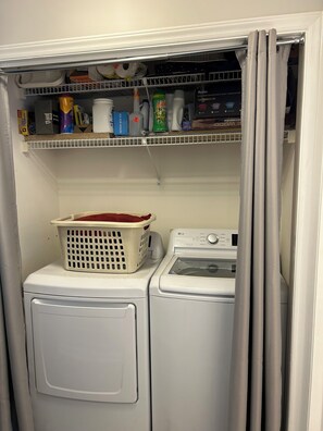Interior - Cozy 2-Bedroom condo in Charlotte University Area (Charlotte)
