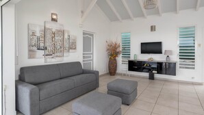 TV - Rubis & Topaze - Luxury Creole villas, panoramic ocean view (Saint-Francois)