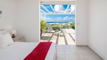 In-room safe, iron/ironing board, WiFi (free), bed sheets