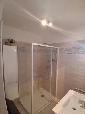 Bathroom - LES TERRASSES DE MORIANI SEA VIEW (San-Nicolao)