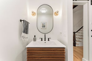 Interior - Rittenhouse Gem Luxe 2BD 2.5BA Near the Square (Philadelphia)