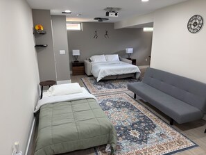 3 室のベッドルーム、アイロン / アイロン台、WiFi、ベッドシーツ