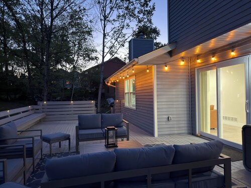Enjoy a relaxing stay in this luxury, centrally located, fully renovated home.