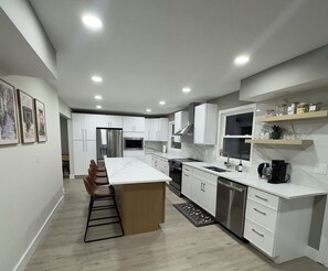 Private kitchen - Enjoy a relaxing stay in this luxury, centrally located, fully renovated home. (Gahanna)