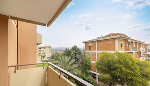 Property grounds - Green Modern Apartment (Monserrato)