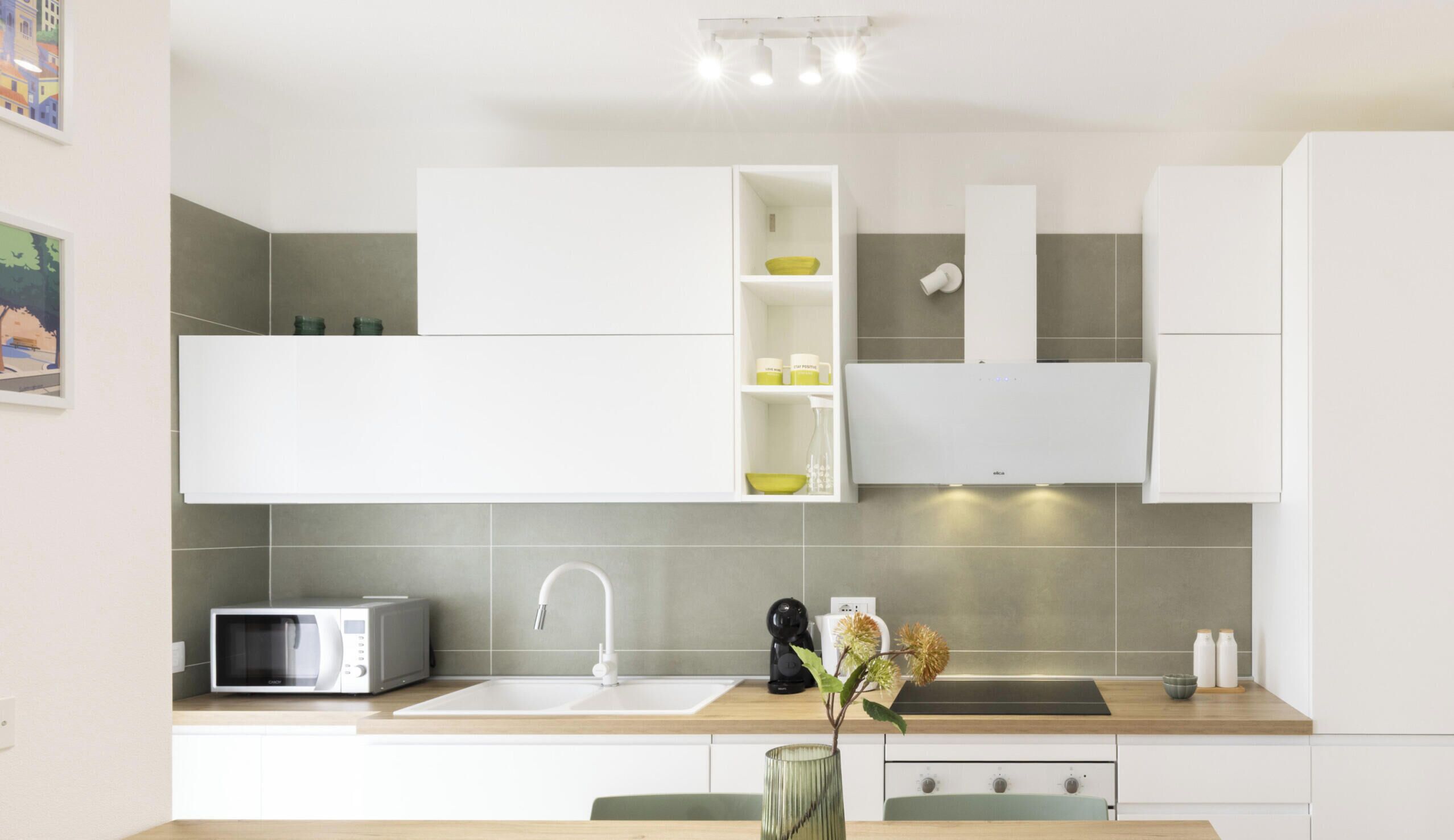Frigorifero, microonde, forno, lavastoviglie