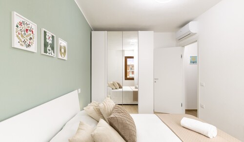 Green Modern Apartment