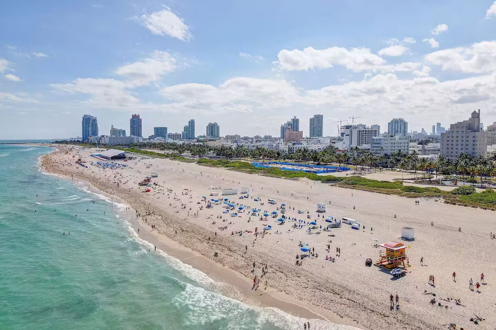 South Beach 2BR | Private Balcony | Walk to Beach