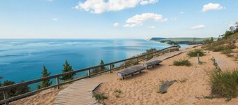 Corner Private Rooftop Condo Lake Michigan Views 1 Block to the Beach & Front St