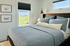 2 bedrooms, iron/ironing board, travel crib, free WiFi
