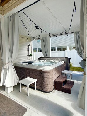 Terrace/patio - Blocks to Beach • Hot Tub • Pool • RV Parking • Family Friendly (North Myrtle Beach)