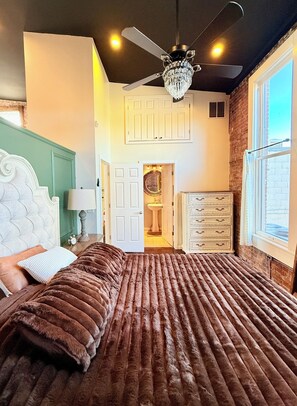 1 bedroom, in-room safe, iron/ironing board, free WiFi