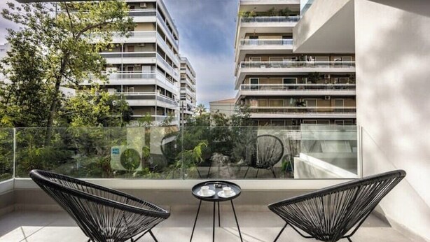 Terrace/patio - Athenean Modern Escape near Marina Flisvos-Β2 (Paleo Faliro)