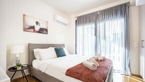 2 bedrooms, iron/ironing board, WiFi - Athenean Modern Escape near Marina Flisvos-Β2 (Paleo Faliro)