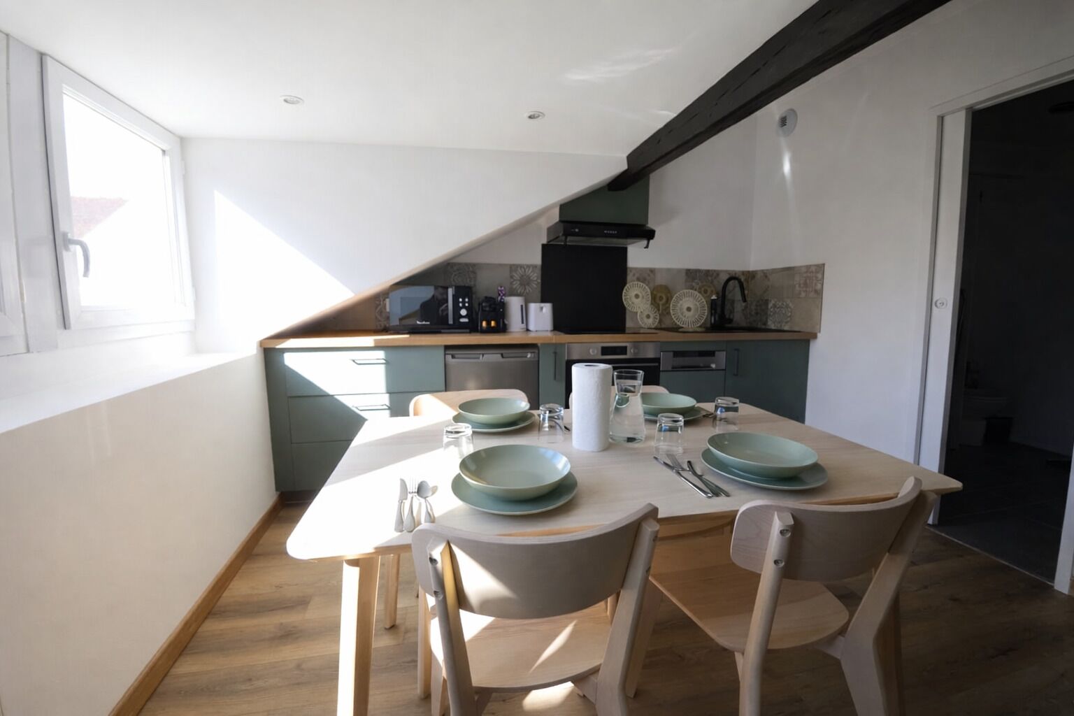 Micro-ondes, four, plaque de cuisson, lave-vaisselle