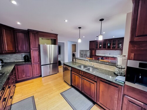 Spacious Family Retreat | Kids Play Area with Toys | Perfect for Families