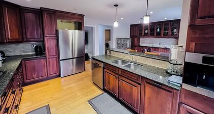 Spacious Family Retreat | Kids Play Area with Toys | Perfect for Families