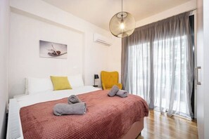 Iron/ironing board, WiFi, bed sheets - Athenean Modern Escape near Marina Flisvos-Β3 (Paleo Faliro)
