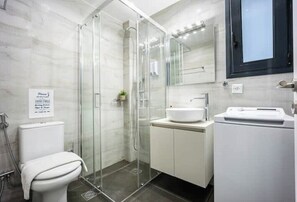 Hair dryer, bidet, towels, soap - Athenean Modern Escape near Marina Flisvos-Β3 (Paleo Faliro)