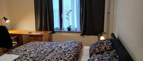 1 bedroom, iron/ironing board, Internet, bed sheets