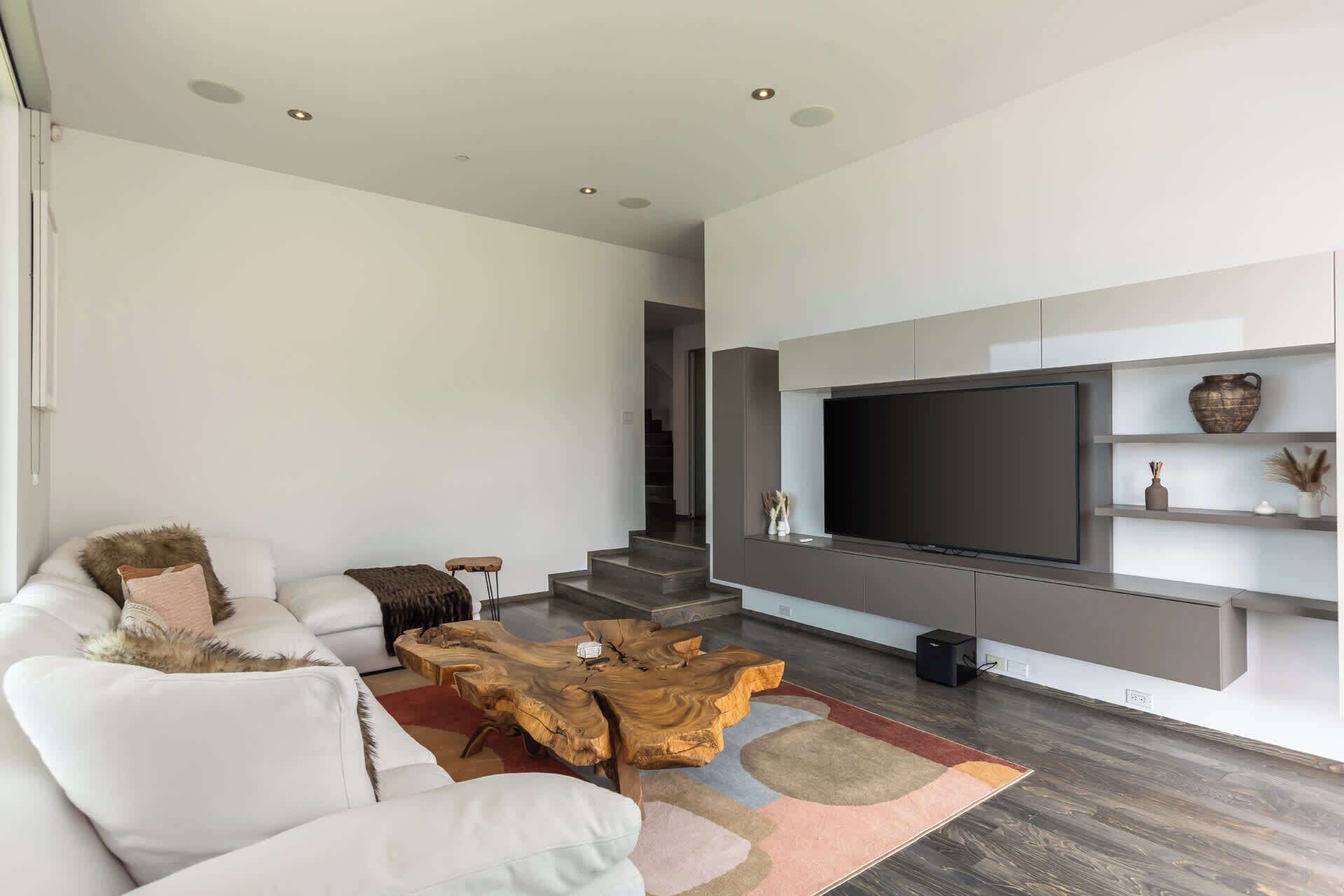 TV, stereo, offices