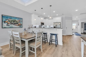 Dining - Blue Tide Retreat-near the Marshwalk of Murrells Inlet (Murrells Inlet)