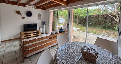 Maison mitoyenne proche lac avec jardin