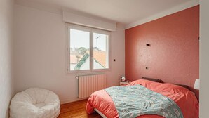 Room - Beautiful, bright apartment near shops (BIARRITZ)