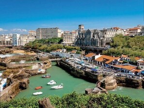 Marina - Beautiful, bright apartment near shops (BIARRITZ)
