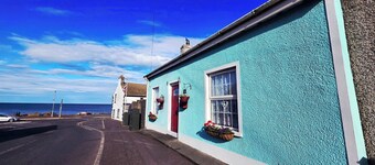 Butterlump Cottage - coastal cottage next to the beach with private hot-tub.