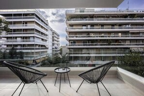 Property grounds - Athenean Modern Escape near Marina Flisvos-c1 (Paleo Faliro)