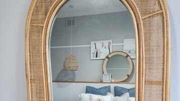 3 bedrooms, desk, iron/ironing board, free WiFi