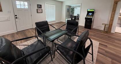 Pecan Grove | Spacious South Abilene Stay