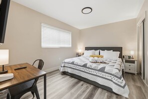 1 bedroom, WiFi - UO•Downtown (1/2 mile)•West University•King Suite (Eugene)