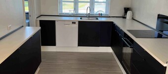 Lovely holiday home near child-friendly beach