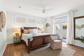 Room - Luxury Miramar Beach House, Private Pool, Walk to Beach (Destin)