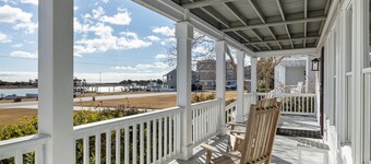 Front Street Retreat (Pet Friendly) in Downtown Beaufort, NC