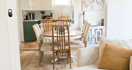 Parkside Haven, Spacious 4-bed-3-bath, Newly renovated,Private back yard,Laundry