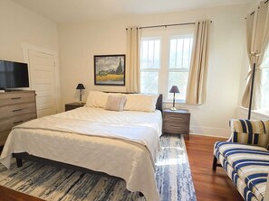 Room - Parkside Haven, Spacious 4-bed-3-bath, Newly renovated,Private back yard,Laundry (Columbus)