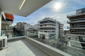 Property grounds - Athenean Modern Escape near Marina Flisvos-E1 (Paleo Faliro)
