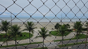 On the beach, sun-loungers - Cozy feet in the sand (Praia Grande)