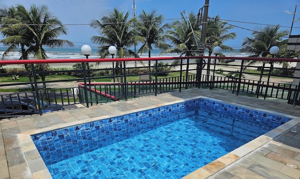 Indoor pool - Cozy feet in the sand (Praia Grande)