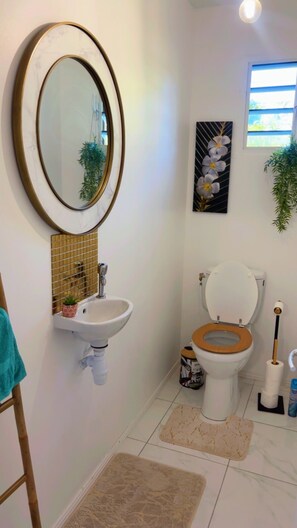Bathroom - Vrbo Property (Petit-Canal)