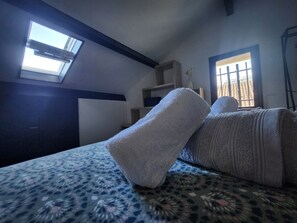 1 bedroom, Internet, bed sheets - Duplex with garden, near University, racecourse, shopping center, Hélioparc (Pau)