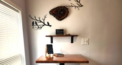 Triple Creeks 2 -Lake Erie-Beaches-Steelhead Fishing-Wineries-Easy I-90 Access