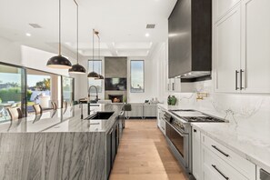 Fridge, microwave, oven, stovetop - Scottsdale Desert Oasis: Pool, Spa, Billiards & Outdoor Kitchen (Scottsdale)