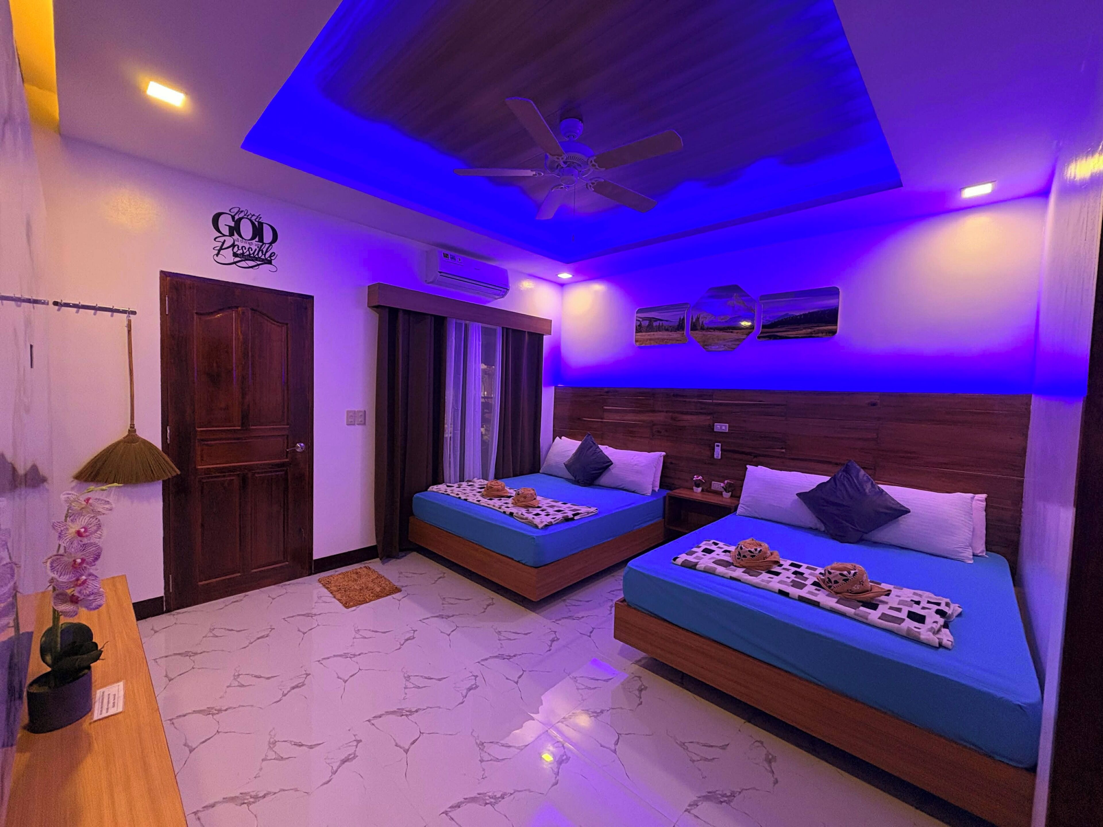 Deluxe Quadruple Room, Balcony, Sea View | Desk, free WiFi
